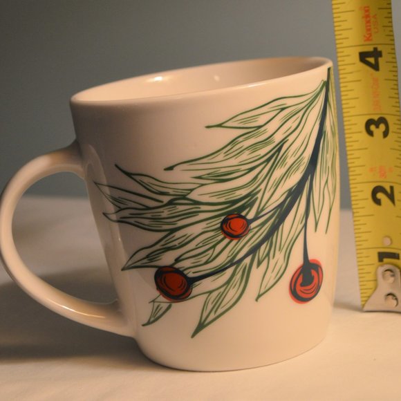 2020 Starbucks holiday 12oz mug with berries like new - Picture 7 of 7